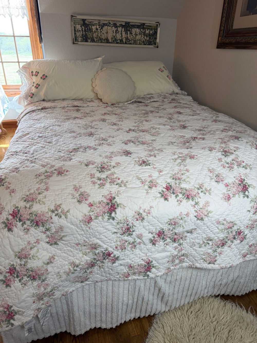 Simply Shabby Chic by Rachel Ashwell Quilt with Pink & Green Floral Twin